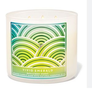 💚 BBW Vivid Emerald 3-Wick Candle NEW